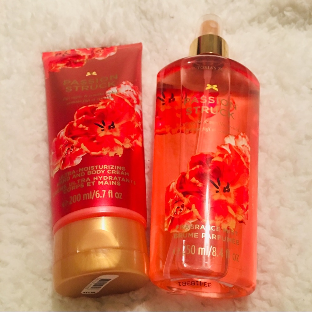 Full size Victorias Secret Passion Struck set